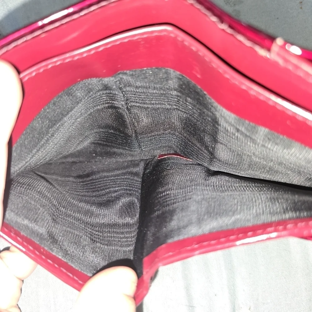 Elegant And Classic Authentic Gucci Burgundy Leather Wallet With Bamboo Accent